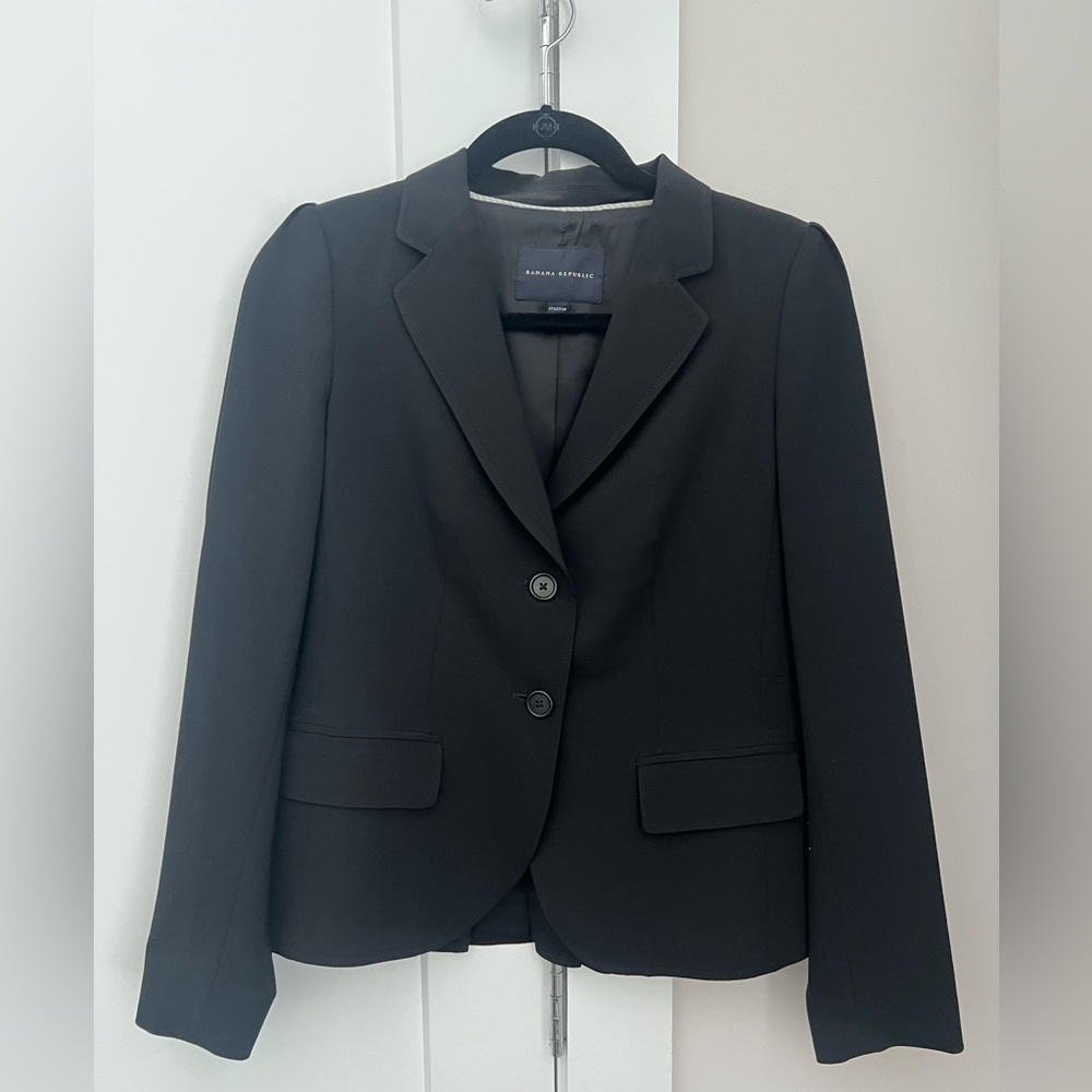 Black Banana Republic Cropped Blazer
